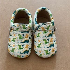 Dino Monket Feet 6-12m